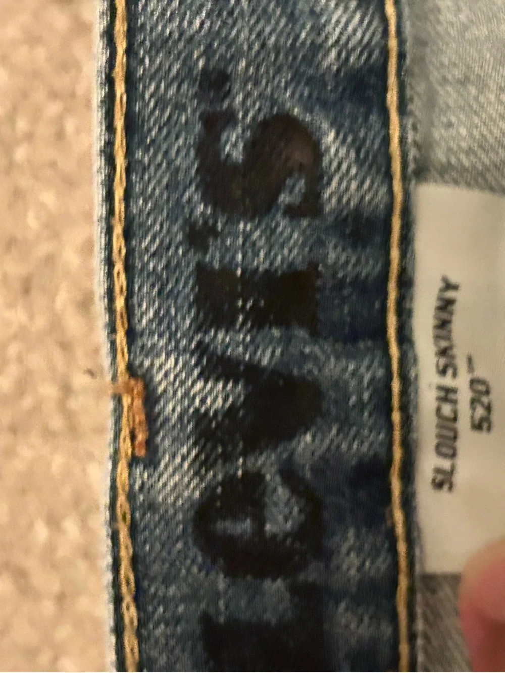 Levi’s 520 Slouch Skinny Y2K Denim Jeans 32x30